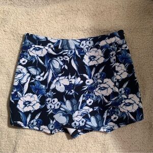 Abercrombie & Fitch blue floral patterned skort
